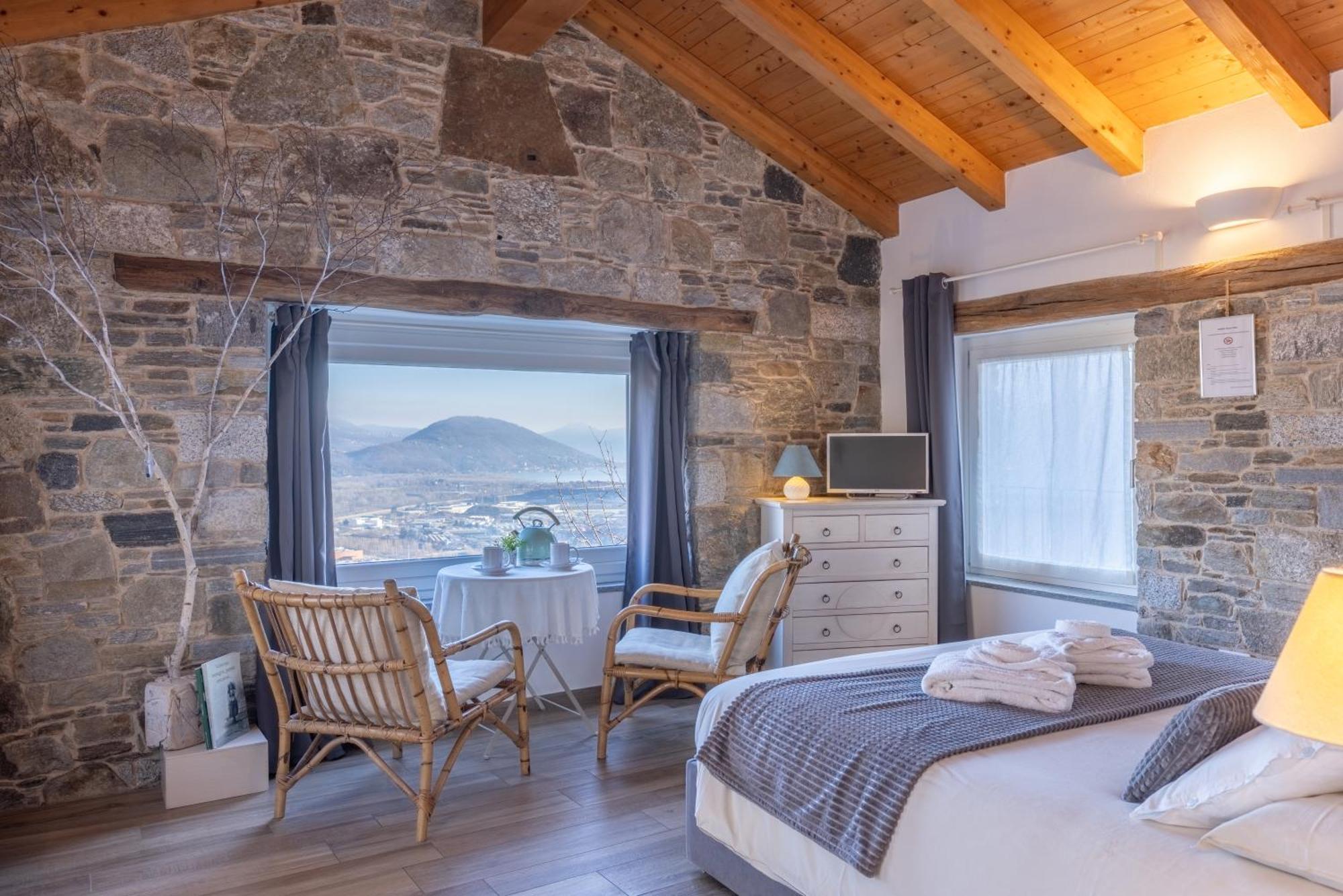 Il Riccio Di Ricciano Bed & Breakfast Casale Corte Cerro Bagian luar foto